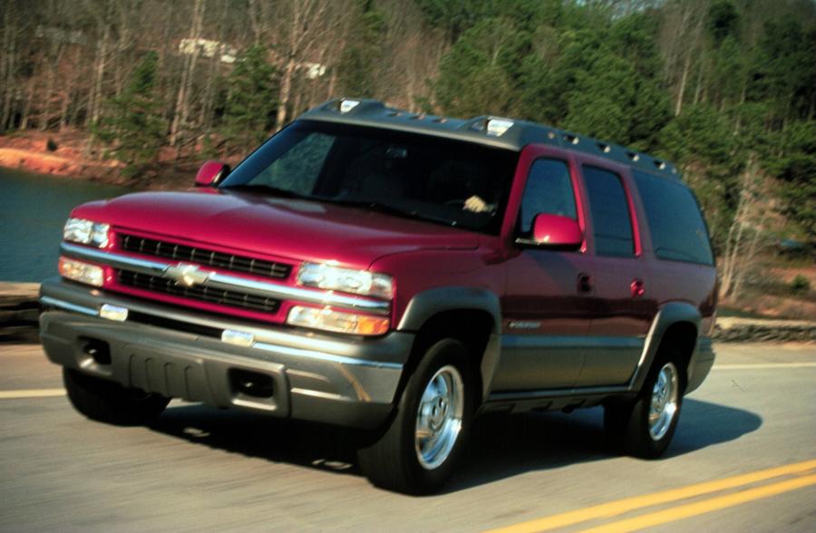  Chevrolet Suburban 2000 года  (фото 37 из 48)